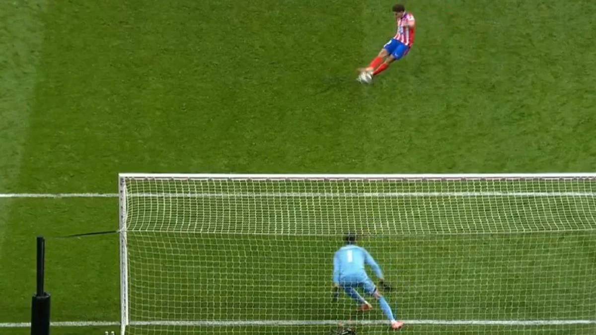 Real Madrid eliminó al Atlético Madrid de la Champions: el insólito penal que le anularon a Julián Álvarez