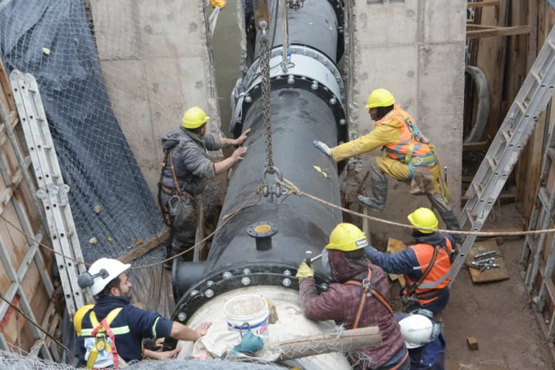 La obra cloacal, que costar&aacute; casi 9 millones de d&oacute;lares, beneficia a distritos de Guaymall&eacute;n.