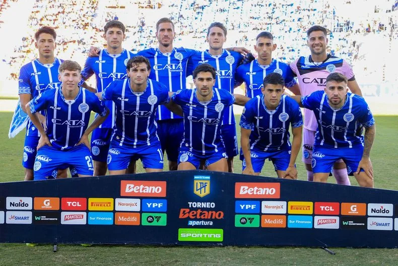 Esteban Solari va con lo mejor para meterse en octavos.