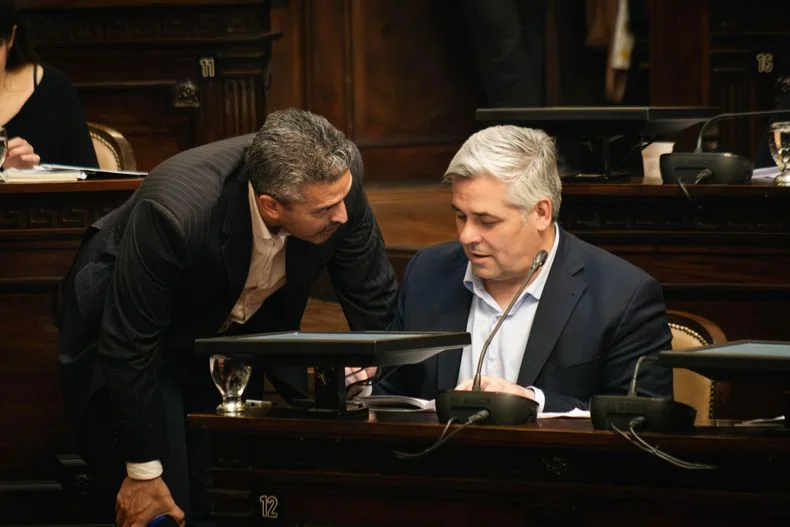 Juan Pablo Gulino y Germán Gómez, diputados del PJ en charlas con el oficialismo. 