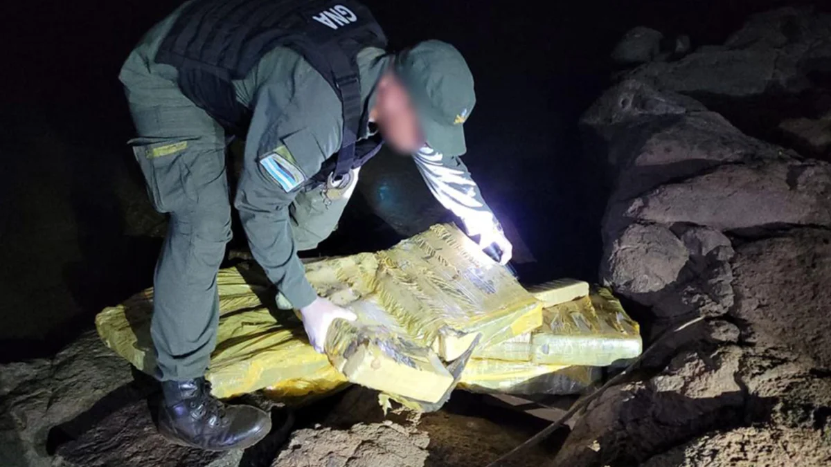Cargamento de droga: encontraron casi 200 kilos de marihuana en la costa del Río Paraná