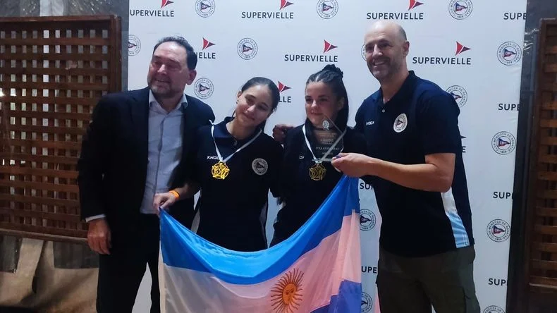 Las argentinas que subieron al podio del 4 Paredes Femenino.