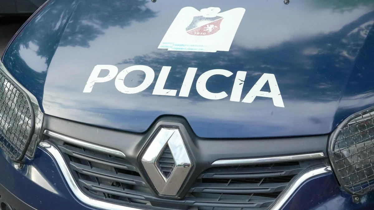Accidente en el Corredor del Oeste: un vehículo volcó y dejó dos heridos