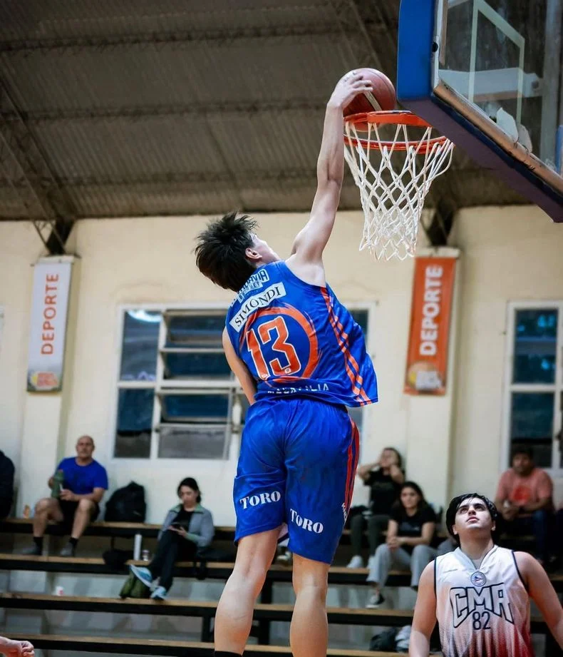 Un mendocino estará presente en una nueva concentración con la Selección argentina de básquet u17.
