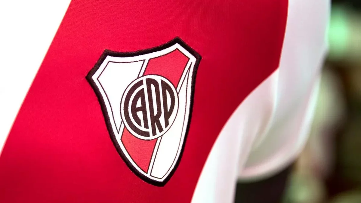 River desembolsó millones de dólares por el defensor más pedido por Gallardo