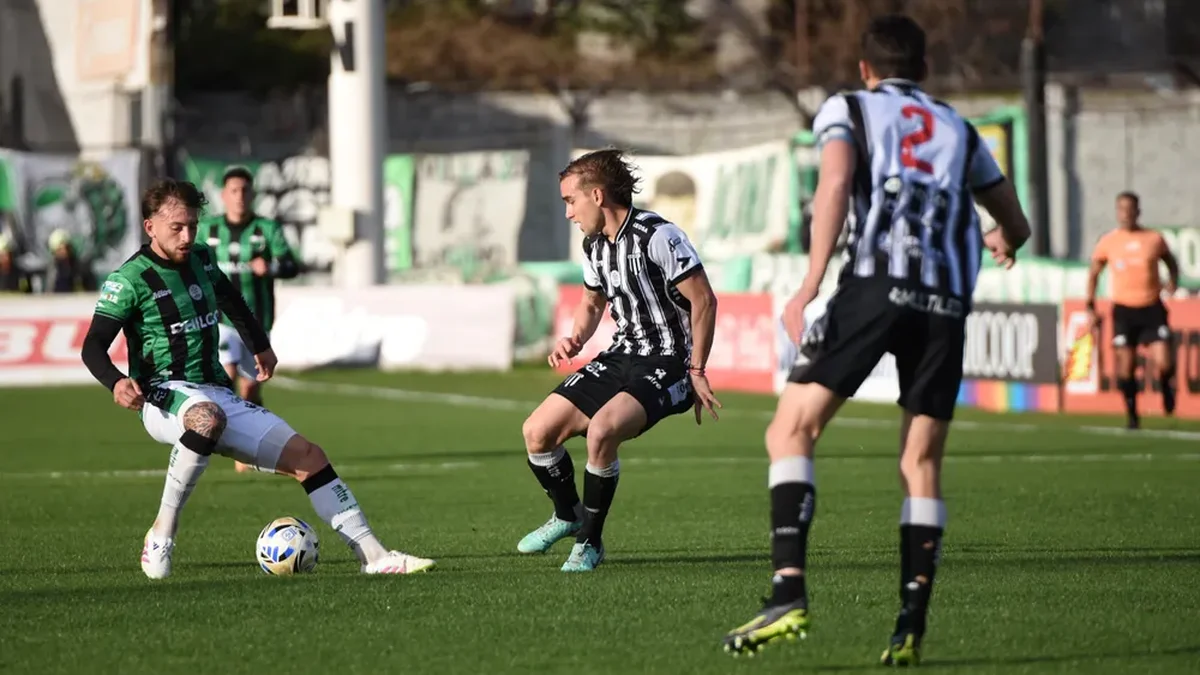 Gimnasia rescató un empate ante Nueva Chicago y perdió la cima del campeonato de la Primera Nacional