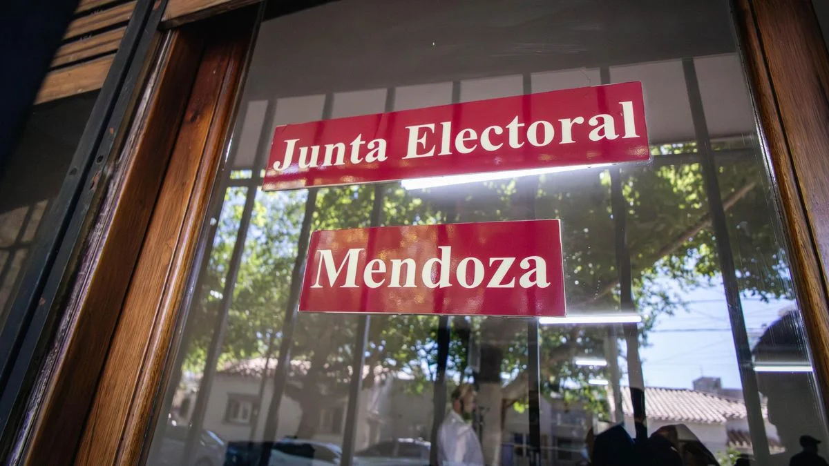 El "manso" frente kirchnerista se esfumó: ante la impugnación cambiaron el nombre
