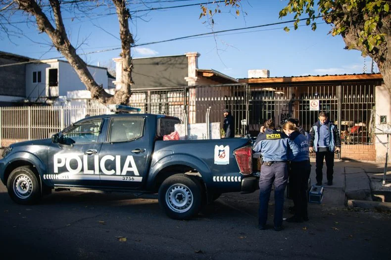 El cuerpo de un hombre fue hallado en una vivienda de Maipú