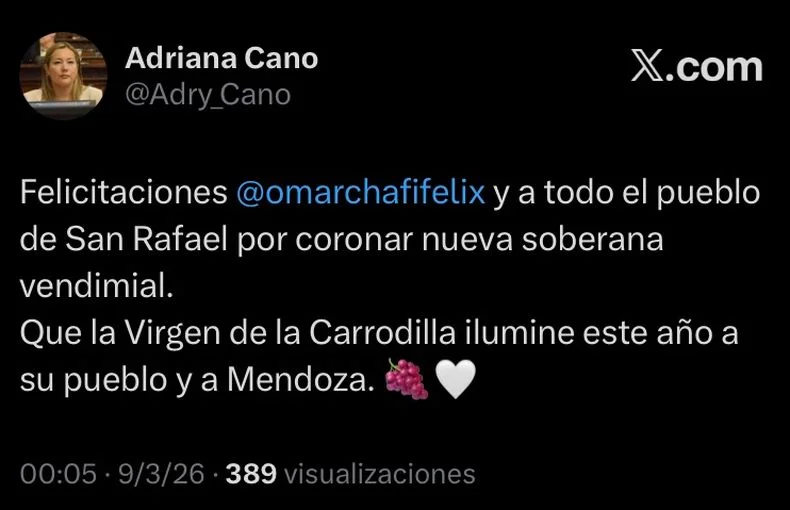 El saludo de la senadora peronista Adriana Cano al intendente Félix