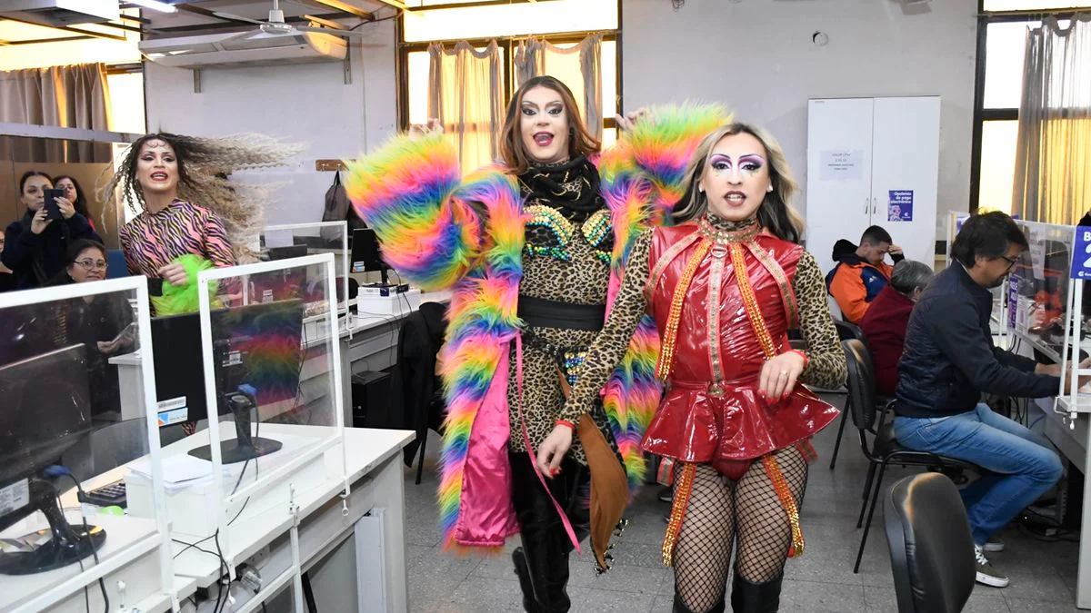 Flashmob por el Día Internacional del Orgullo sorprendió en la Municipalidad de Guaymallén