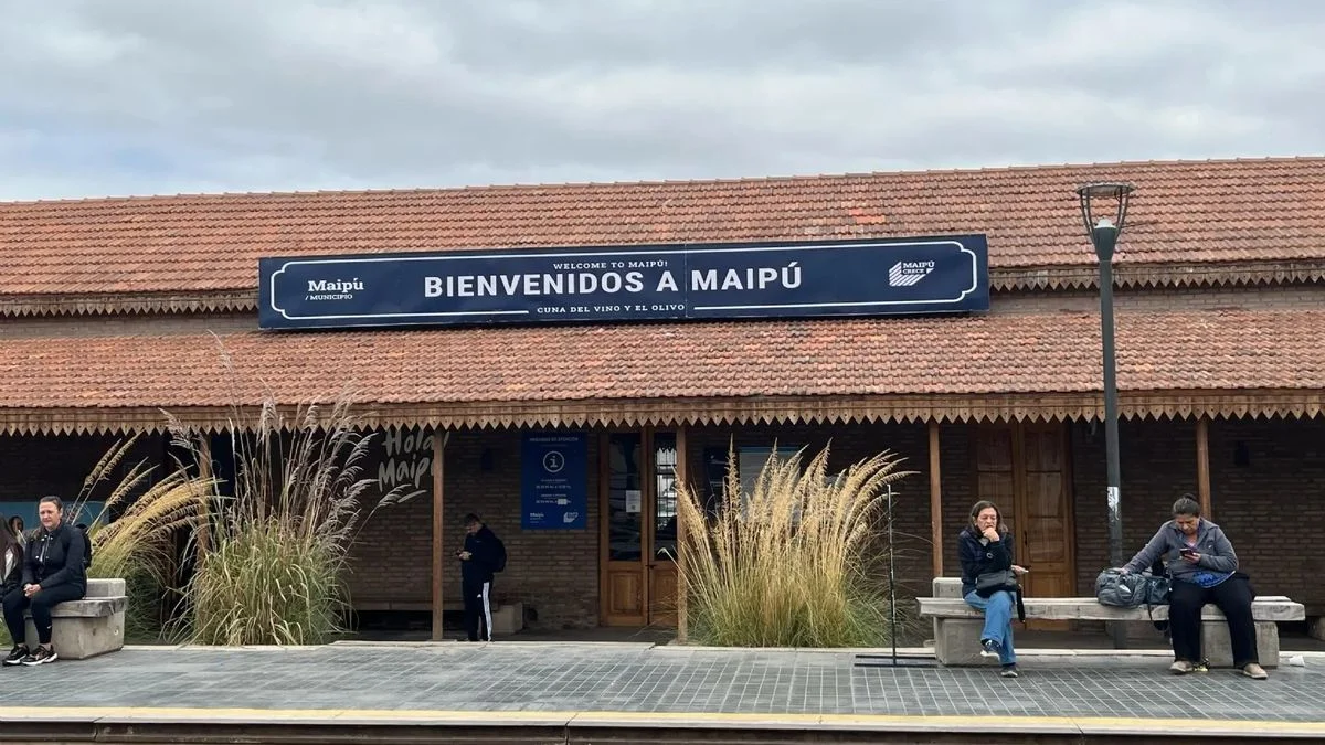 Arte, música y gastronomía en la Estación Gutiérrez de Maipú