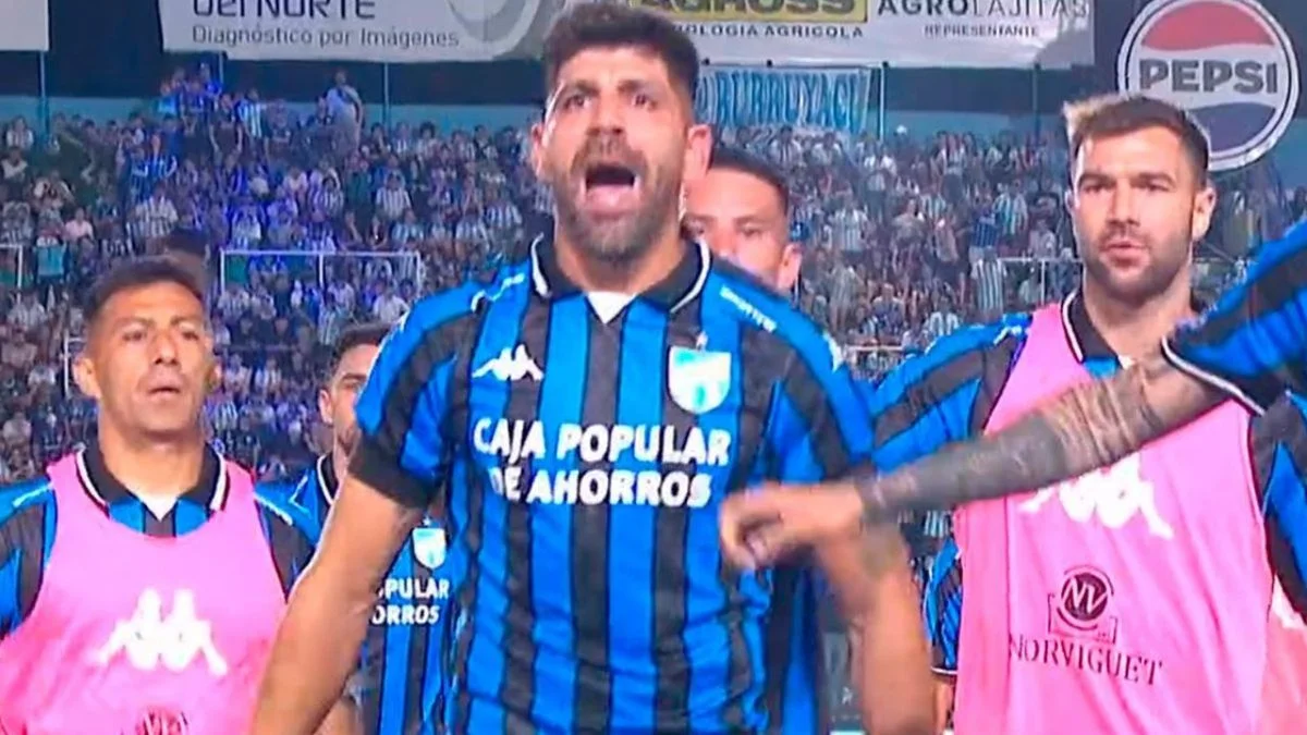 El video del escándalo: la brutal reacción del 'Loco' Díaz contra un hincha tucumano que se hizo viral