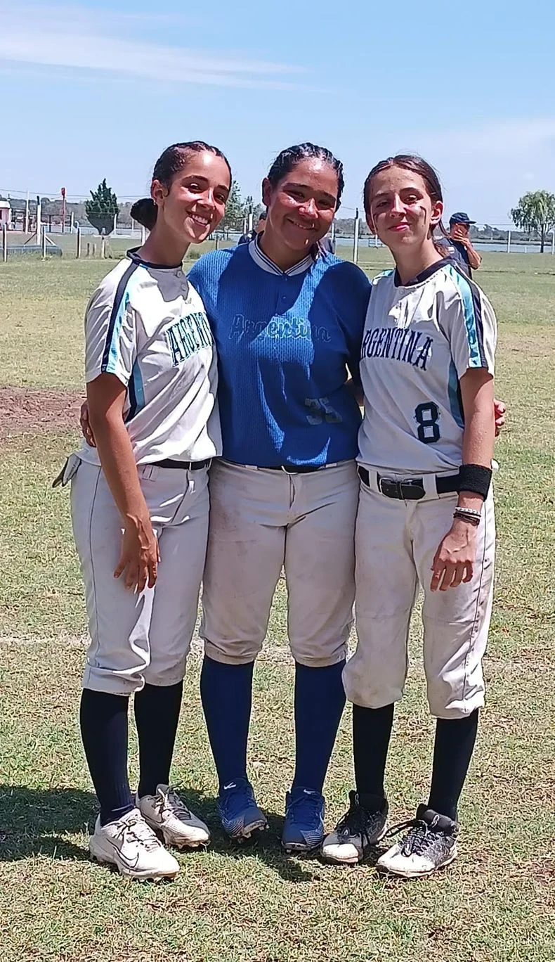 Las tres mendocinas buscar&aacute;n llegar al Mundial de s&oacute;ftbol de Italia 2025.