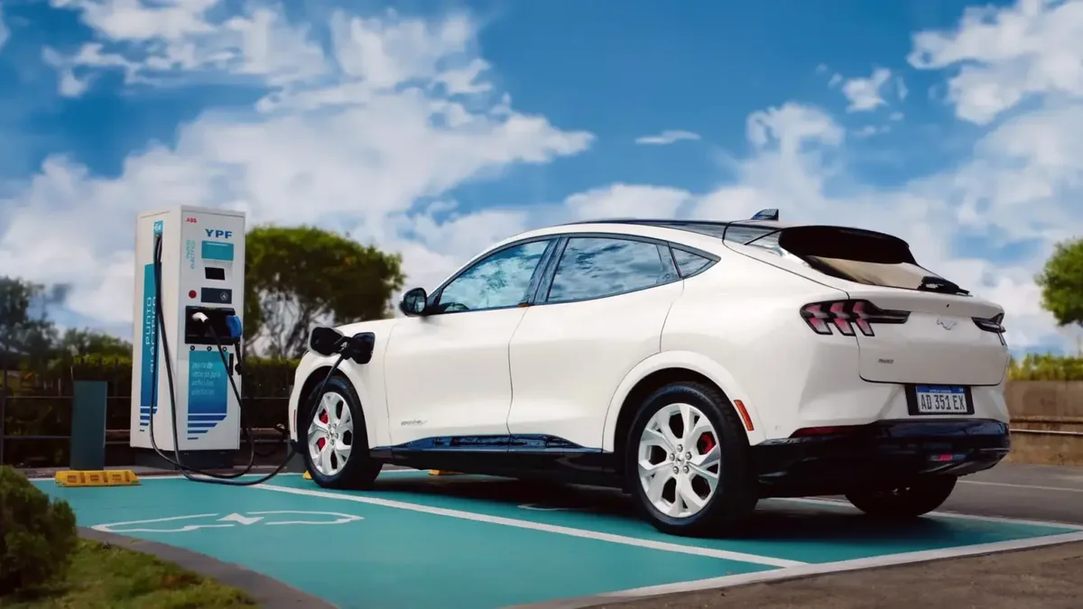 Boom de autos eléctricos: el Gobierno abre todavía más las facilidades para la importación