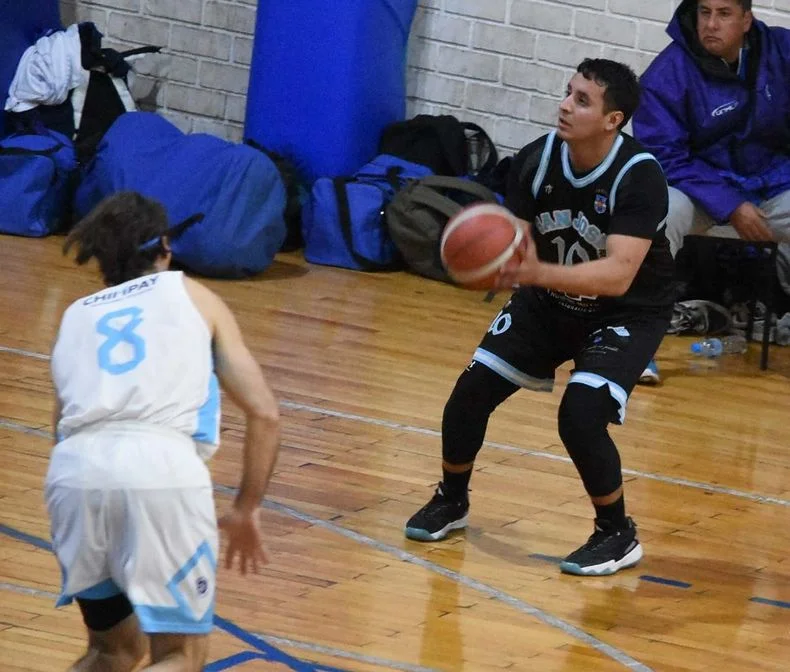 San Jos&eacute; no se baja de la pelea por el Apertura de b&aacute;squet.