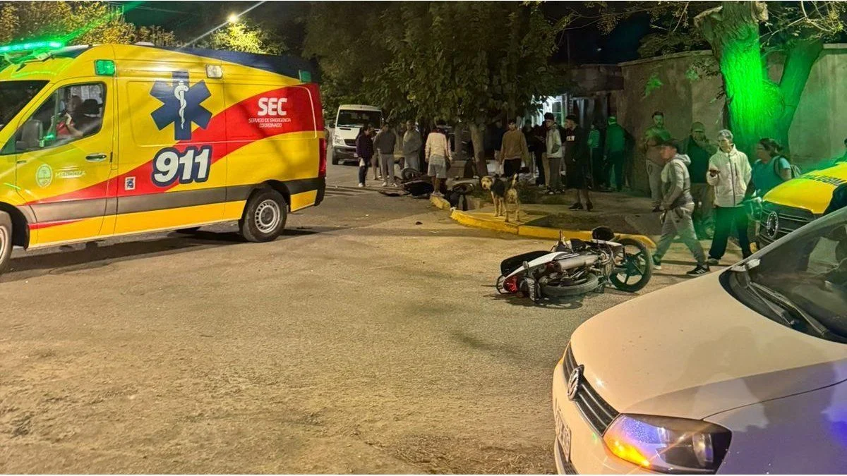 Fuerte choque entre dos motos en Las Heras dejó tres heridos: dos de ellos de gravedad