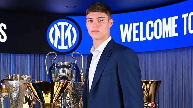Tom&aacute;s Palacios jugar&aacute; con Neymar en Brasil.