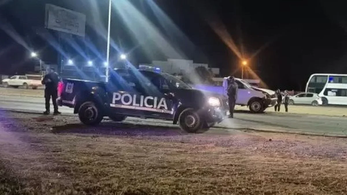 Murió un joven tras ser atropellado por una camioneta cuando cruzaba el Acceso Este
