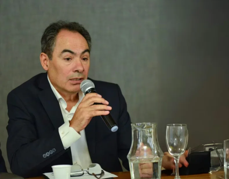 Amplio repudio a Jorge Teves, presidente del EMOP, por conducir ebrio un vehículo oficial.
