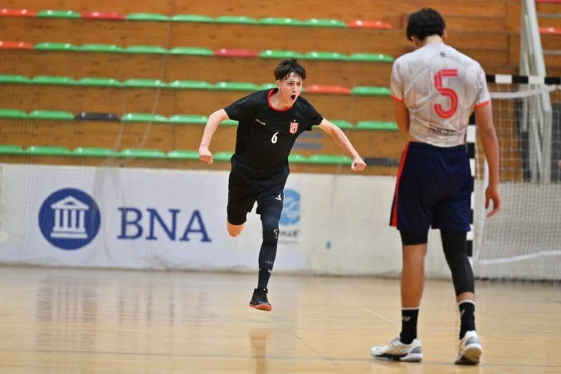 Estudiantes pisó fuerte en Mendoza en balonmano.