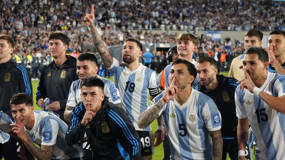 La Selección argentina sigue liderando el ranking FIFA y acecha un récord mundial