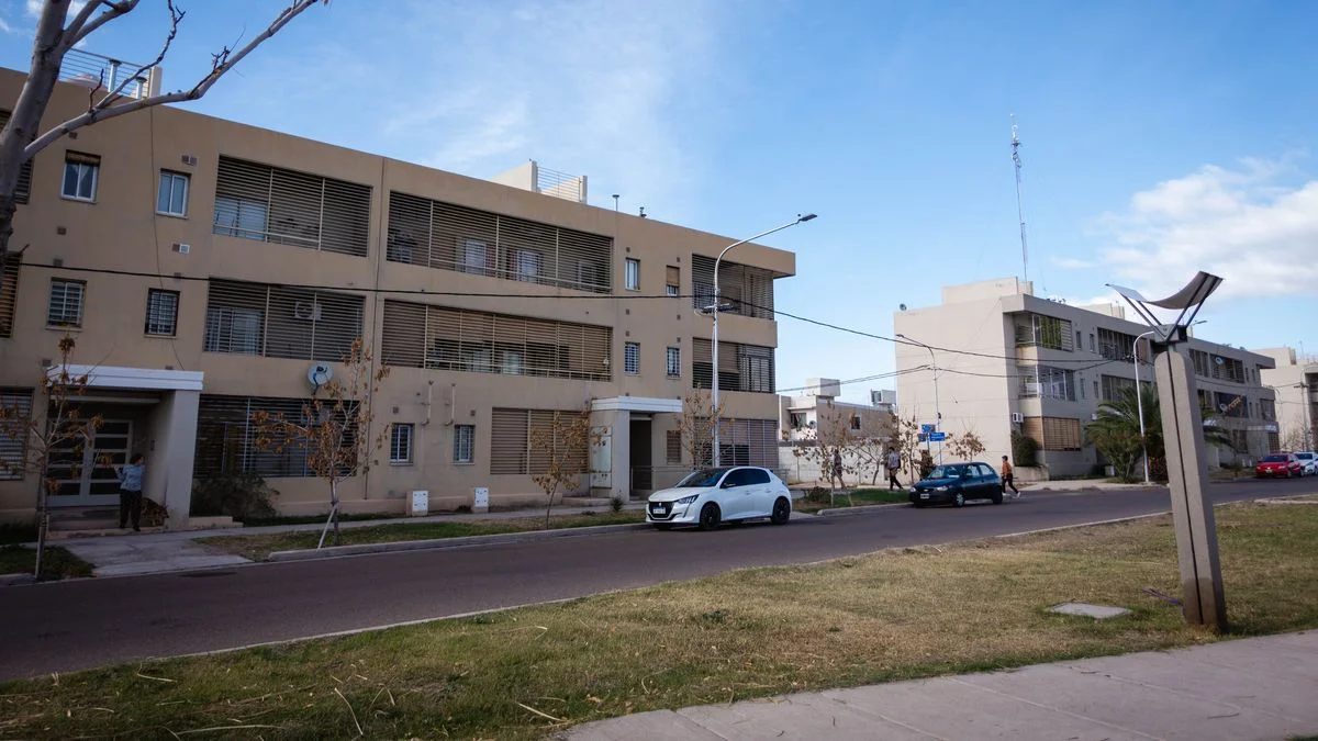 Escaló una vivienda, robó un compresor y un martillo eléctrico: detuvieron a un sospechoso en Maipú