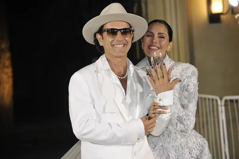 Cande y Coti en su casamiento en el 2022