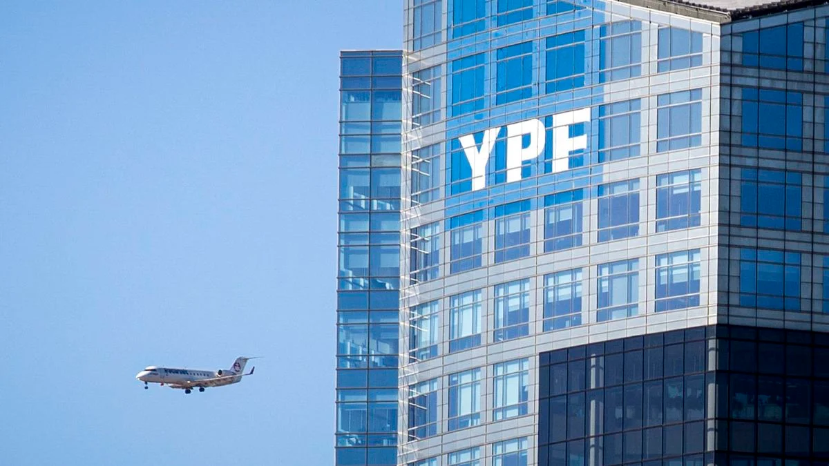 El revés que podría recibir Argentina en el caso de YPF por una irregularidad