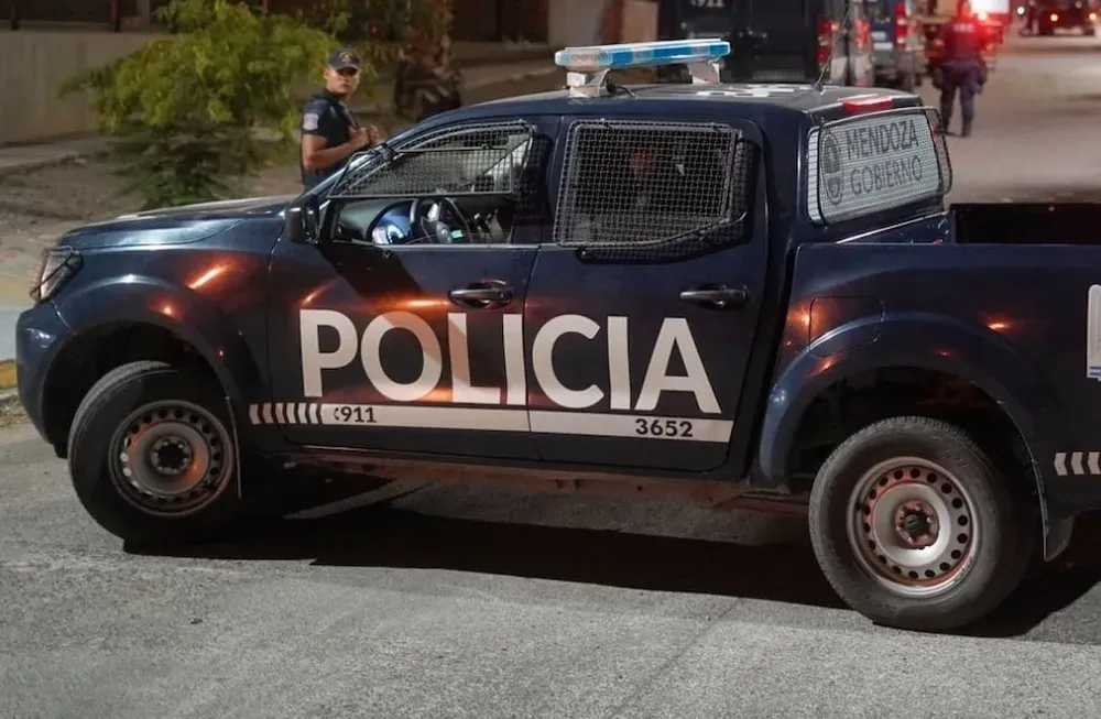 maipu-policaq