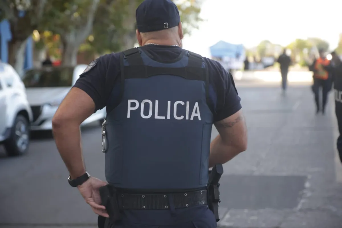 Policia-de-Mendoza-1