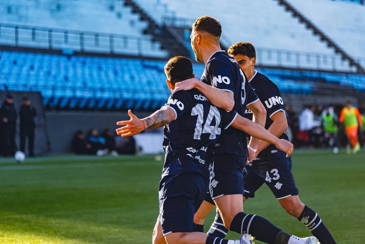 Independiente Rivadavia venció a Tigre y se metió en octavos de final