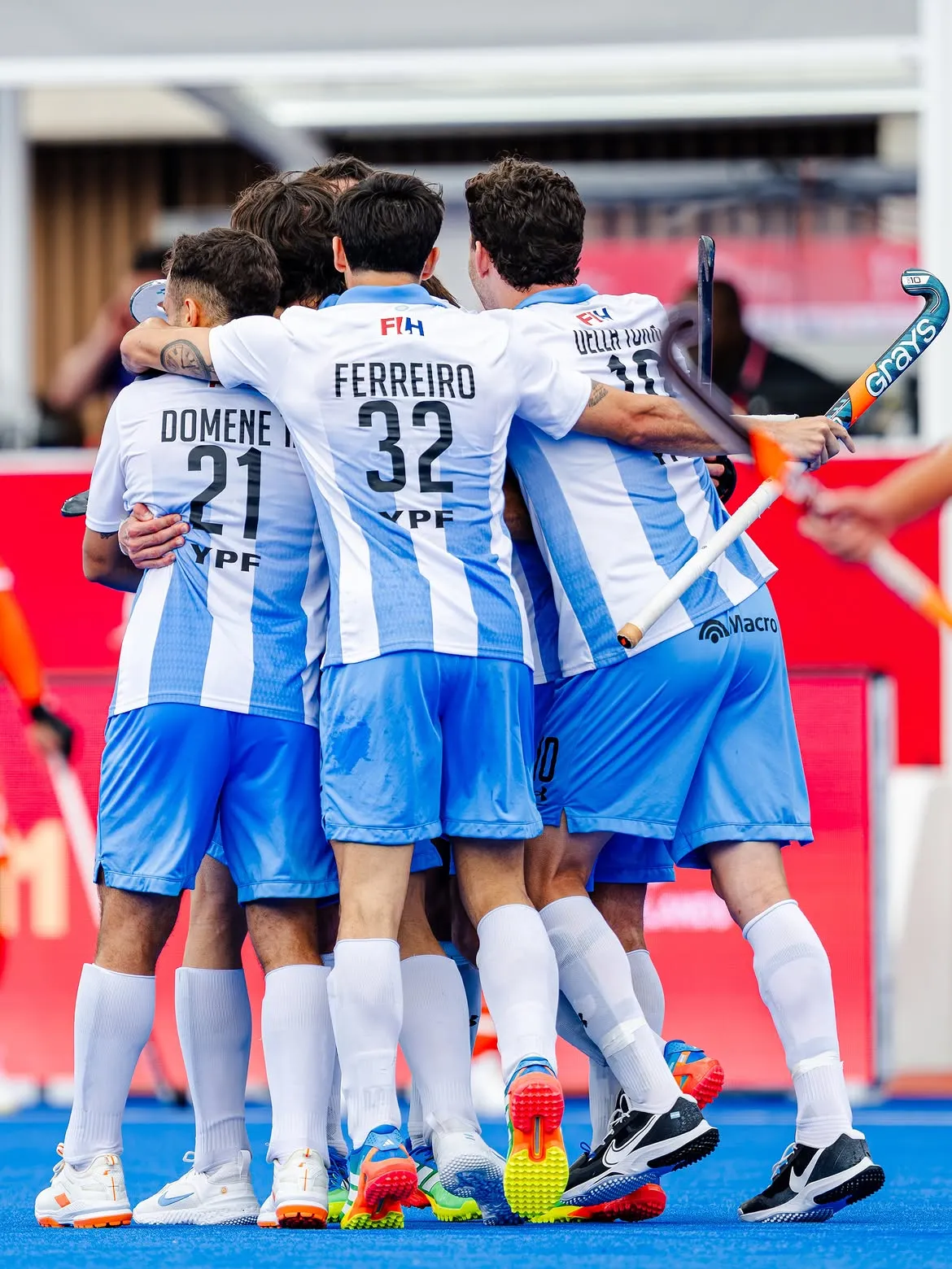 leones