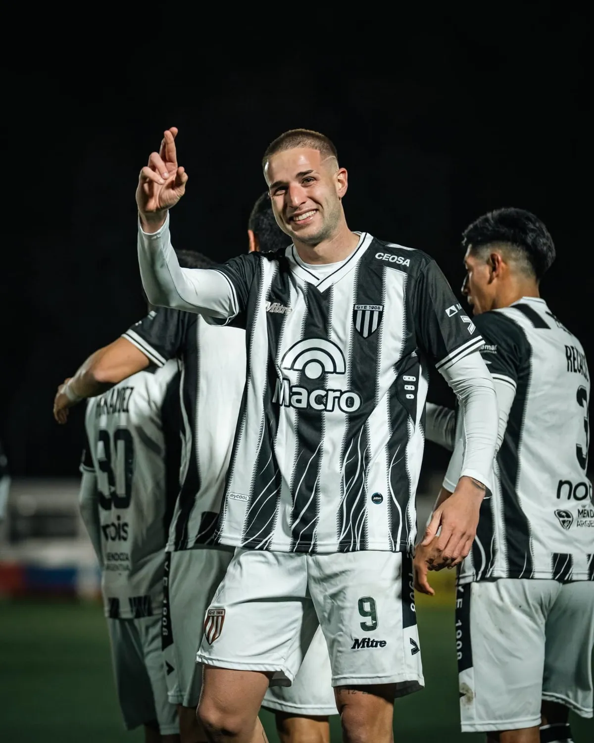 Gimnasia le ganó 3-1 a Talleres y estiró su gran presente en casa