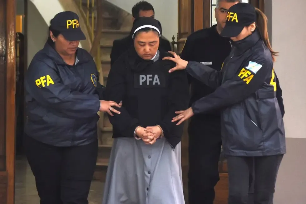 Revocaron la absolución de la monja abusadora de niños