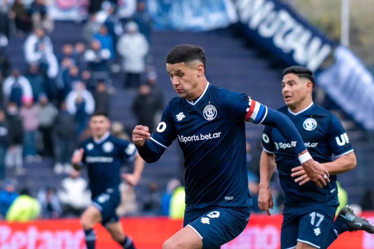 Independiente Rivadavia venció a Aldosivi y es líder de la tabla anual