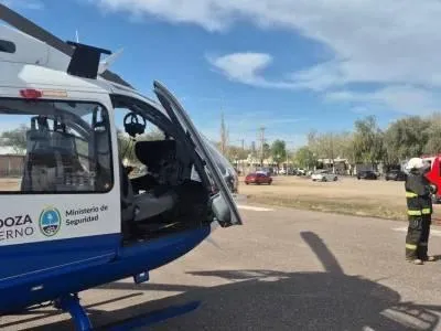 Trasladan en helicóptero a una adolescente atropellada en Junín