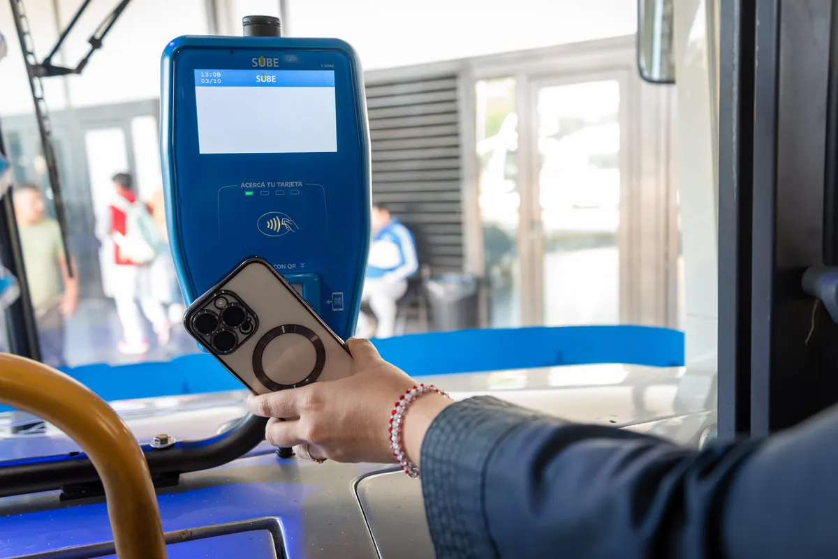 La SUBE gana terreno en los colectivos de media distancia