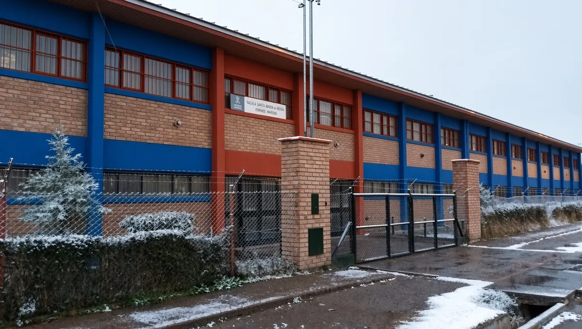 Detuvieron a una mujer de Las Heras por esconder cocaína en la mochila de su hija